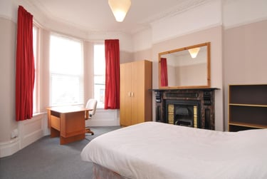 6 bed house, Beaumont Road, Lipson, Plymouth, PL49BP - Image 4